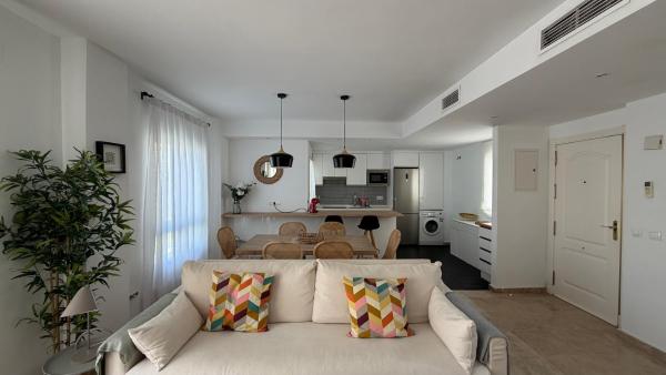 Los Naranjos Design Duplex Penthouse, Marbella