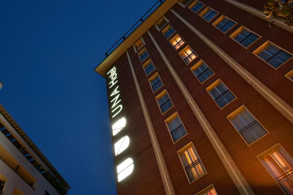 Auf dem Foto ist das Objekt UNA Hotels Mediterraneo Milano in der Stadt Mailand zu sehen.