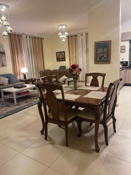 Auf dem Foto ist das Objekt Sunset Balcony Retreat - Spacious and Comfortable 2 Bedrooms 2 Bathrooms in der Stadt Amman zu sehen.