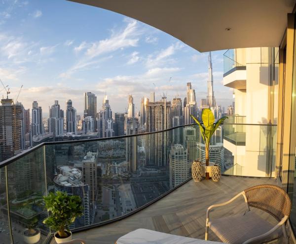 A la foto es mostra l'objecte Luxury 1 Bedroom - Burj Khalifa & sea view - Sauna & Pool - High Floor situat a la ciutat de Dubai.
