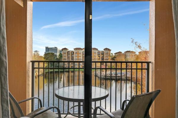 Free Breakfast & Parking 2b Disney Resort Condo - Orlando, FL