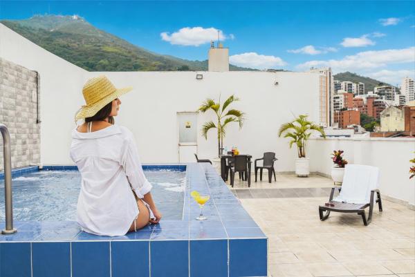 A la foto es mostra l'objecte TAMA Hotel Granada Real Cali situat a la ciutat de Cali.