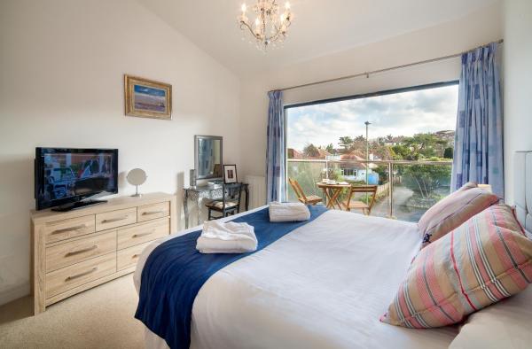Foto 4: BEACHES - South Sands beach house