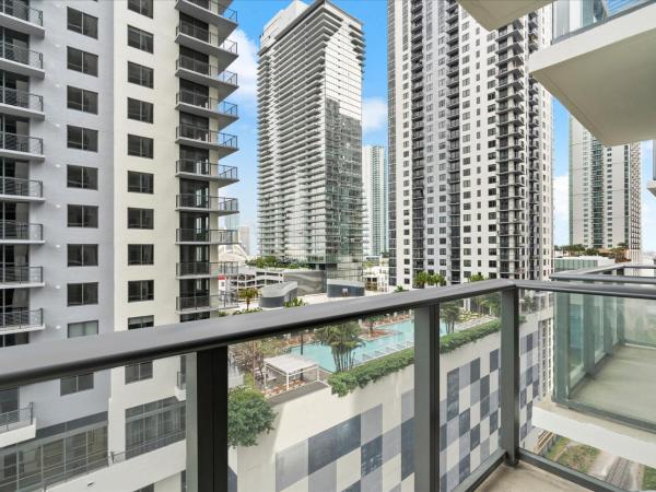 Luxury Downtown Miami Condo - Coral Gables