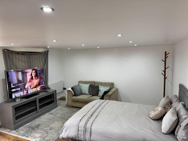 Cozy Studio - Near Stadium - Free Parking - Hounslow