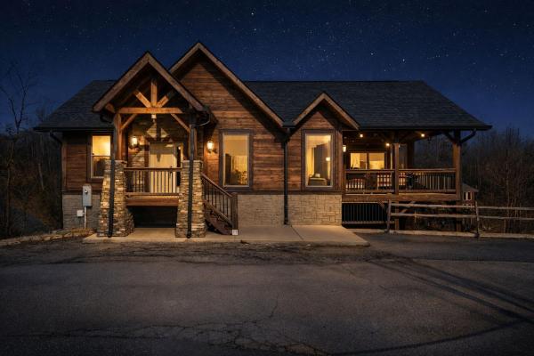 Bearfoot Ridge Hot Tub Game Room Mtn Views - Gatlinburg, TN