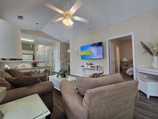 River Oaks Condo + Pools, King Suite, Near Beach - Myrtle Beach, SC