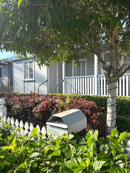 Eton Cottage - Central Boutique Stay - Toowoomba