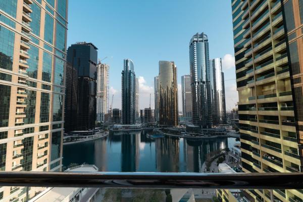 A la foto es mostra l'objecte Escape 24 Spacious 1BR Lake View, Global Lake View, JLT situat a la ciutat de Dubai.