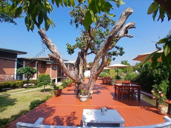 River Bend Villas - 