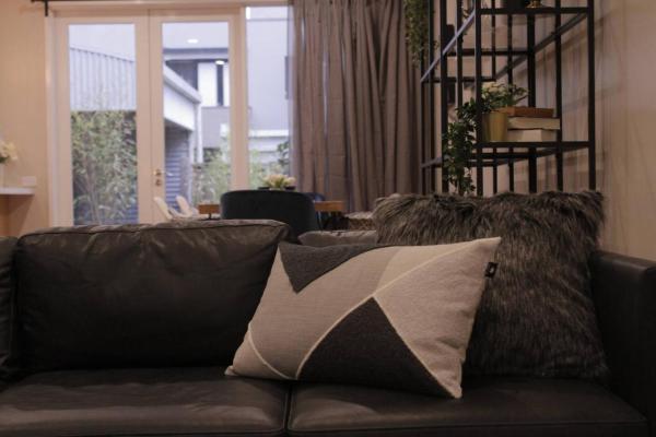 Boutique Stay Near Theaters, Aquatic Centter, Cbd - Saint Kilda