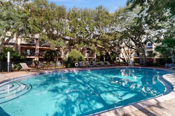 Ground-floor Summer Beach Village Condo With A Great View Plus Patio & Pool - American Beach, FL