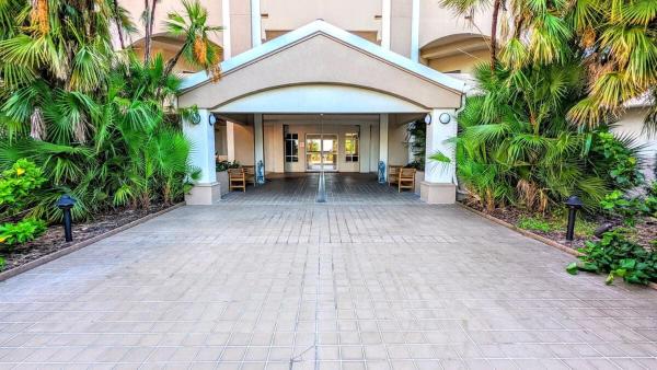 Surfclub Retreat 6th Floor Penthouse Corner! Wraparound Balcony! Ocean Views! - Palm Coast, FL