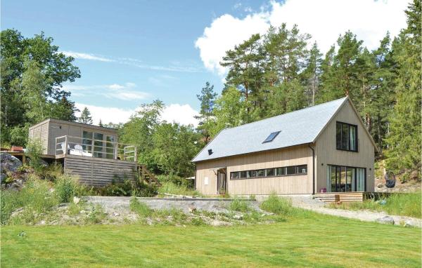 Stunning Home In Muskö With Kitchen, Muskö