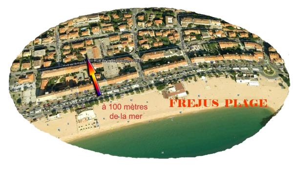 A la foto es mostra l'objecte Ia Ora Na situat a la ciutat de Fréjus.
