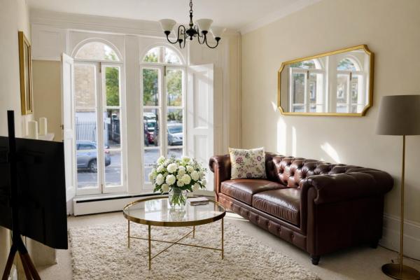 Spacious & Cosy Central London 3-bed Victoria Townhouse, With Private Garden - London