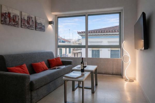 На фото показан объект BOUTiE Suite, a KalamataStay Property, расположенный в городе Каламата.