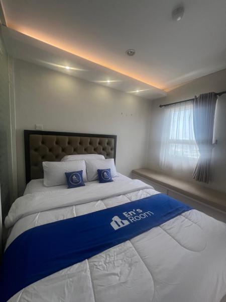 Na foto é possível ver o objeto Apartement Atlanta Depok By Ensroom localizado na cidade de Pondokcina.