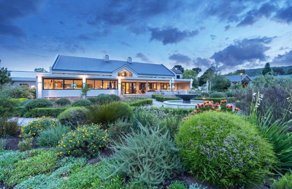 Na fotografii je vidět objekt Knysna Hollow Country Estate nacházející se ve městě Knysna.