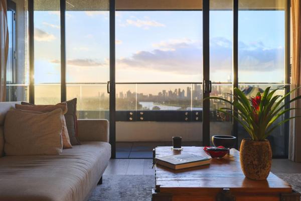 Luxury Parkside Stay With City And Bay Views - Richmond