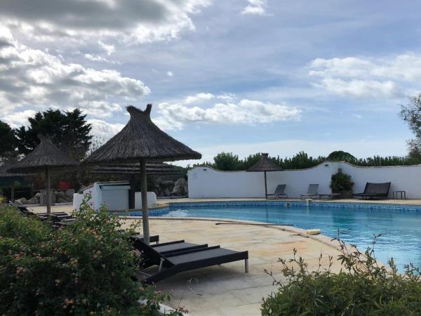 Bungalow Confortable à Saintes-maries-de-la-mer Avec Piscine - Saintes-Maries-de-la-Mer