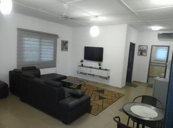 2-bedroom Accommodation In Lome-gta - Ac, Wifi, Netflix - Togo