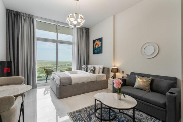 A la foto es mostra l'objecte Chic Studio near Dubai Miracle Garden & Expo City situat a la ciutat de Dubai.