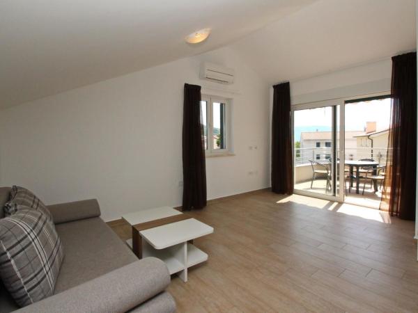 Apartment In Baška Mit Terrasse By Interhome - Baška