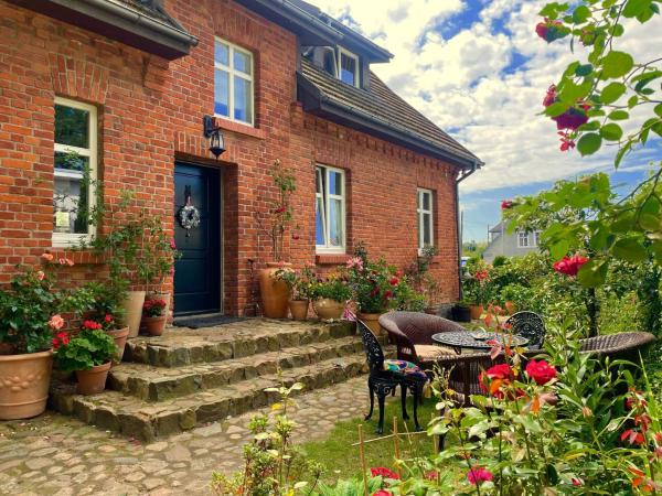 Holiday Home Anwesen Mit Garten- Grill Und Terrasse By Interhome - Mielno