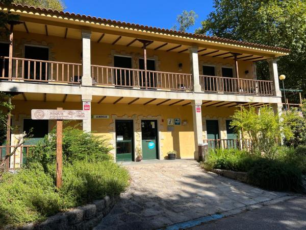 A la foto es mostra l'objecte Albergue O Beque situat a la ciutat de Moaña.