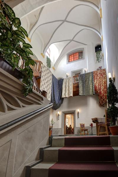 Na zdjęciu widoczny jest obiekt Gotikhotel Frenzelhof położony w mieście Görlitz.
