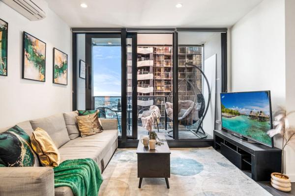 Hidden Gem At Cbd Stunning Views With Pool, Gym And Parking - Brunswick