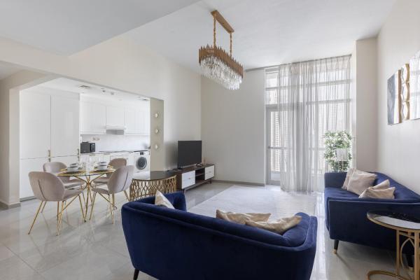 Na fotografii je vidět objekt Bright 2BR Marina View with Balcony nacházející se ve městě Dubaj.