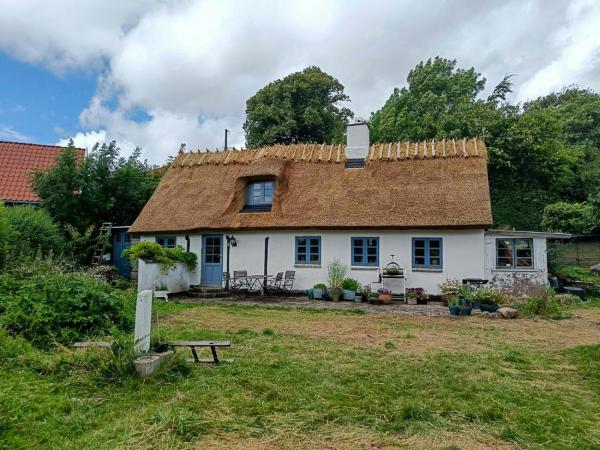 Thatched Roof House From 1850 Near Arresø - Denmark