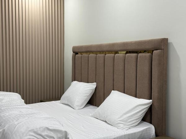 Luxury Furnished Studio Apartment At Bahria Enclave Entrance - Pakistan