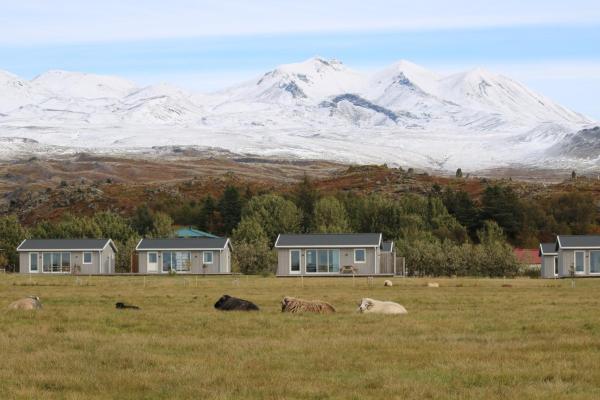 Nella foto è visibile l'oggetto Miðhraun - Lava resort & Restaurant situato nella città di Hömluholt.
