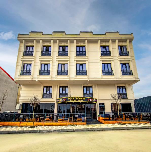 På billedet ses objektet Hilltown Airport Hotel & Restaurant beliggende i byen Boyalık.