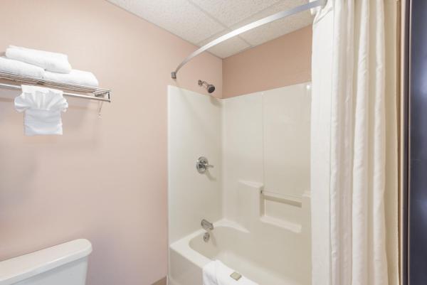 Foto 2: Super 8 by Wyndham Winfield-Quail Ridge Area