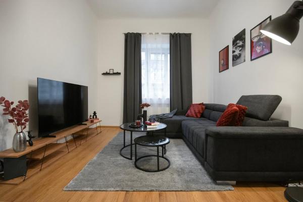 Downtown Comfort In A Spacious Apartment - Praga