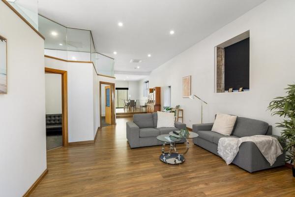 Modern Refine Home - Cambridge