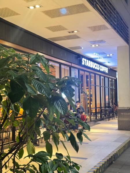 Fotografie 6: Chic Unit with Balcony - Free wifi & netflix across Naia Terminal 3 Airport