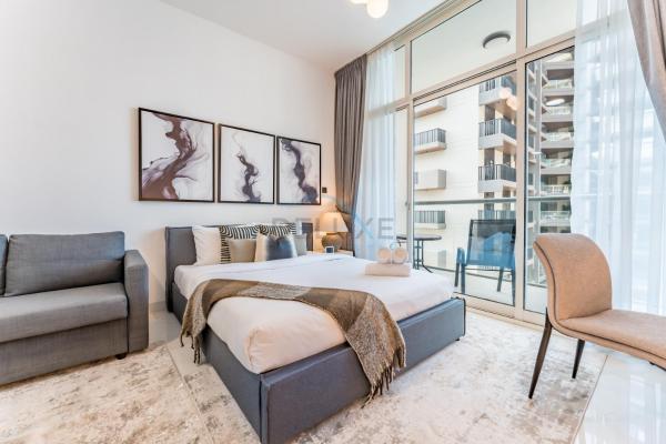 Kuva 7: Studio with Balcony and Views, Walk to Butterfly Garden, Just 20-Minute Drive to JBR Beaches, Uniestate Supreme Residence, Arjan by Deluxe Holiday Homes