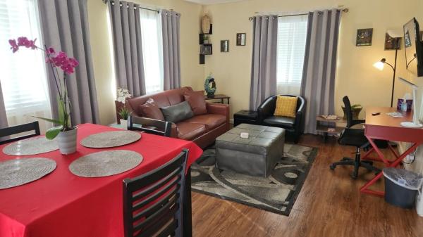 Charming 1-bed Apt, Cook-ready Kitchen, Laundry, 5-8 Mins To U Of A And Downtown - Tucson