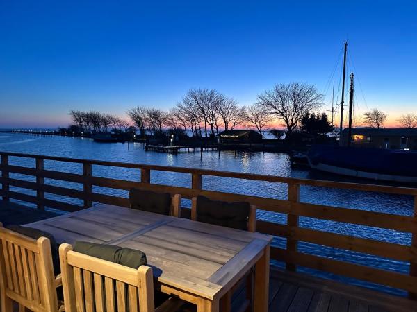 Piratenschiff - First-class Auszeit Mit Privaten Spa, Kamin, Meerblick & Gym - Fehmarn