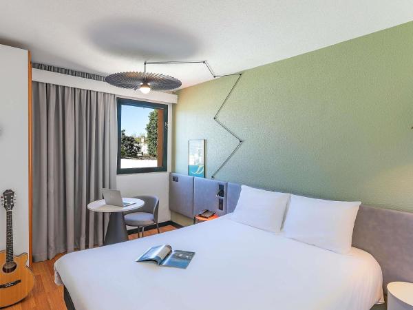På bildet vises objektet Hotel ibis Evora som ligger i byen Évora.