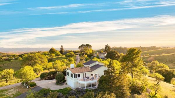 A la foto es mostra l'objecte Hilltop by AvantStay situat a la ciutat de Paso Robles.