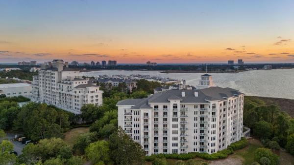2 Resort Studios By Avantstay Sleeps 8 Pool Shuttle Tennis Near Baytowne Beach - Miramar Beach, FL
