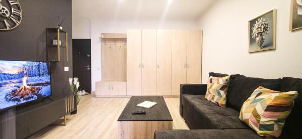 2 Rooms - Perfect For Families Or Couples - Chitila
