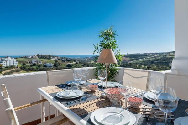 Valle Romano Terrace With Golf And Mediterranean View - Estepona