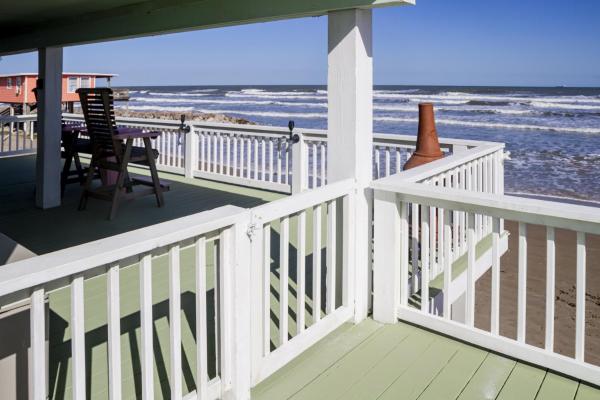 Prime Beachfront Beach Access Sleeps 8 - Surfside Beach, TX